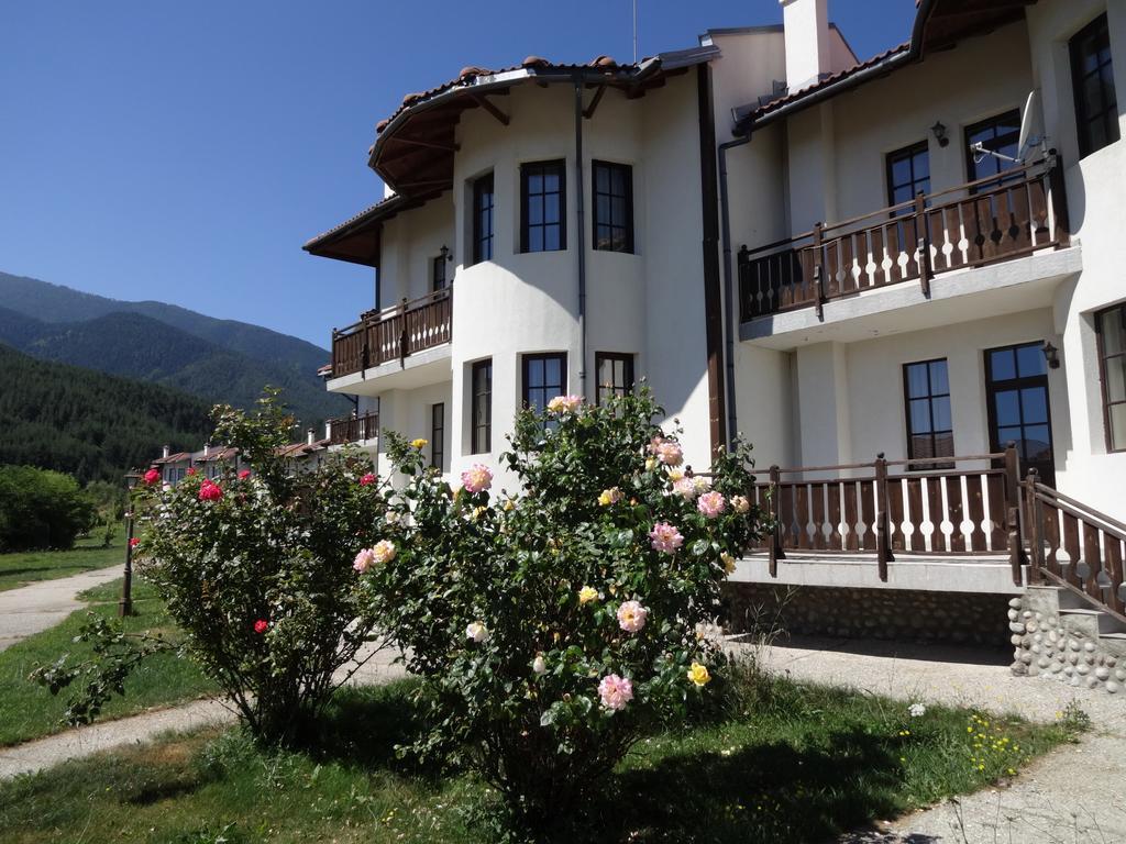 Pinerose Resort Bansko Exteriör bild